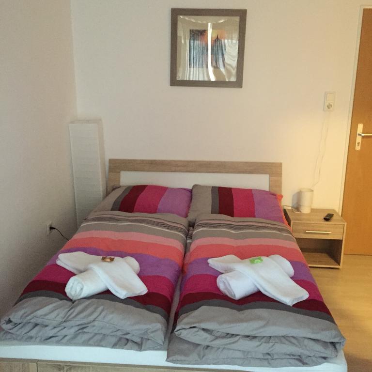 Frankenstube Hotel Eichelsdorf Kamer foto